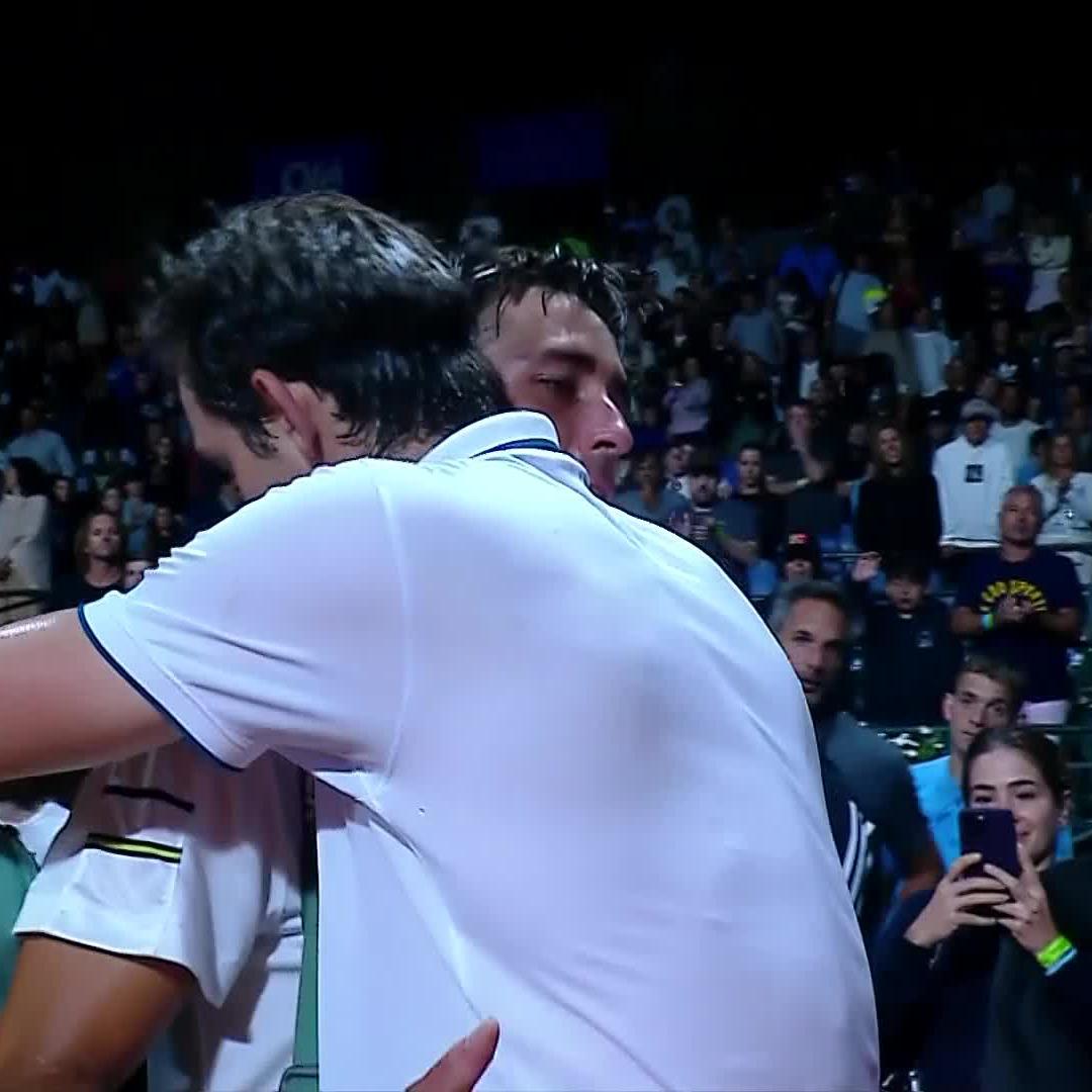 Enorme Nicolás Jarry 🇨🇱. Adentro y afuera de la cancha. Se medirá contra Carlos Alcaraz 🇪🇸 en las semifinales del Argentina Open.