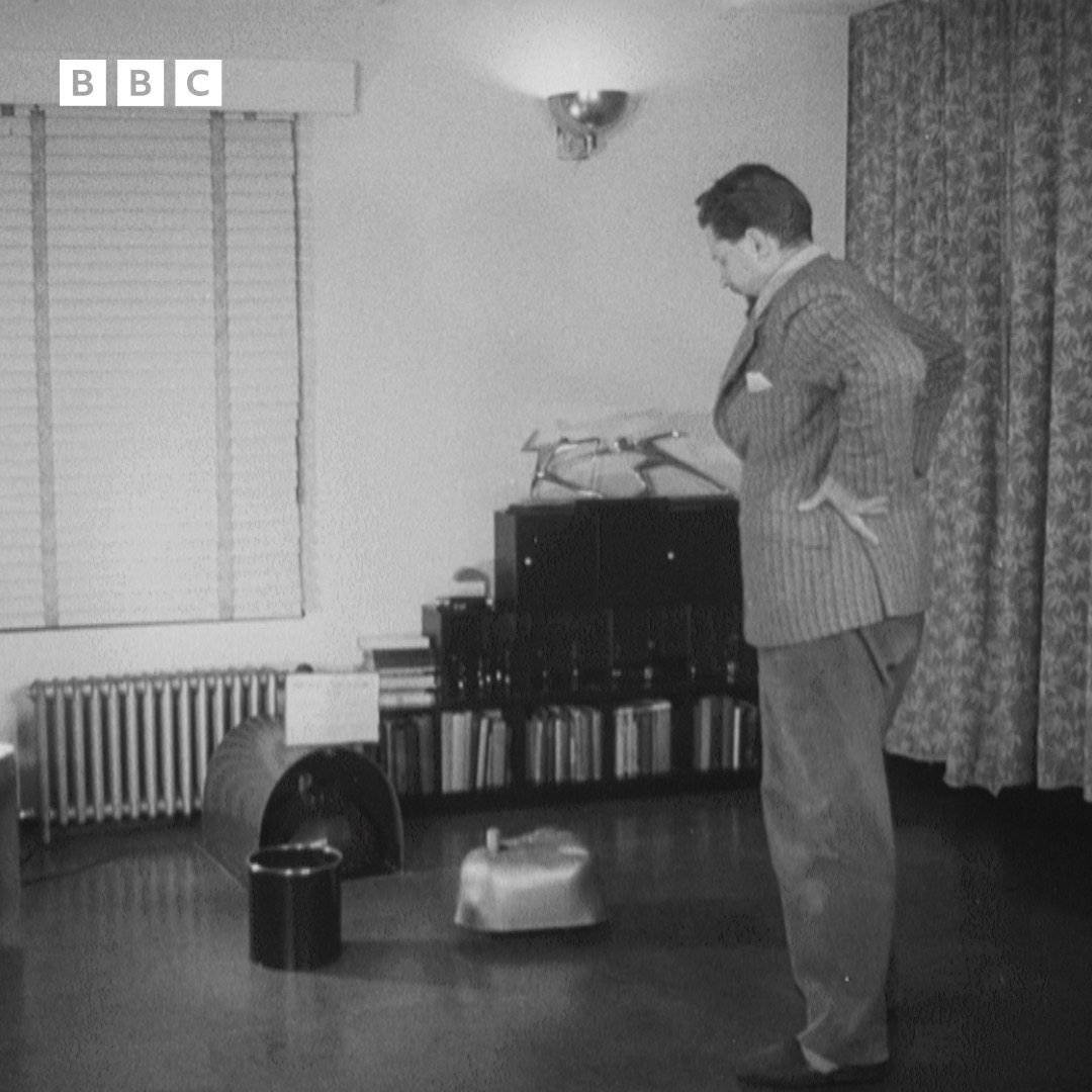#OnThisDay 1950: Newsreel went to Bristol to meet Grey Walter's robot tortoises - among the world's first mobile, autonomous robots.
