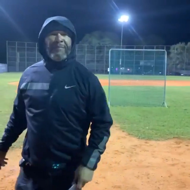 Gary Sheffield ripping a cigar while dropping absolute BOMBS
