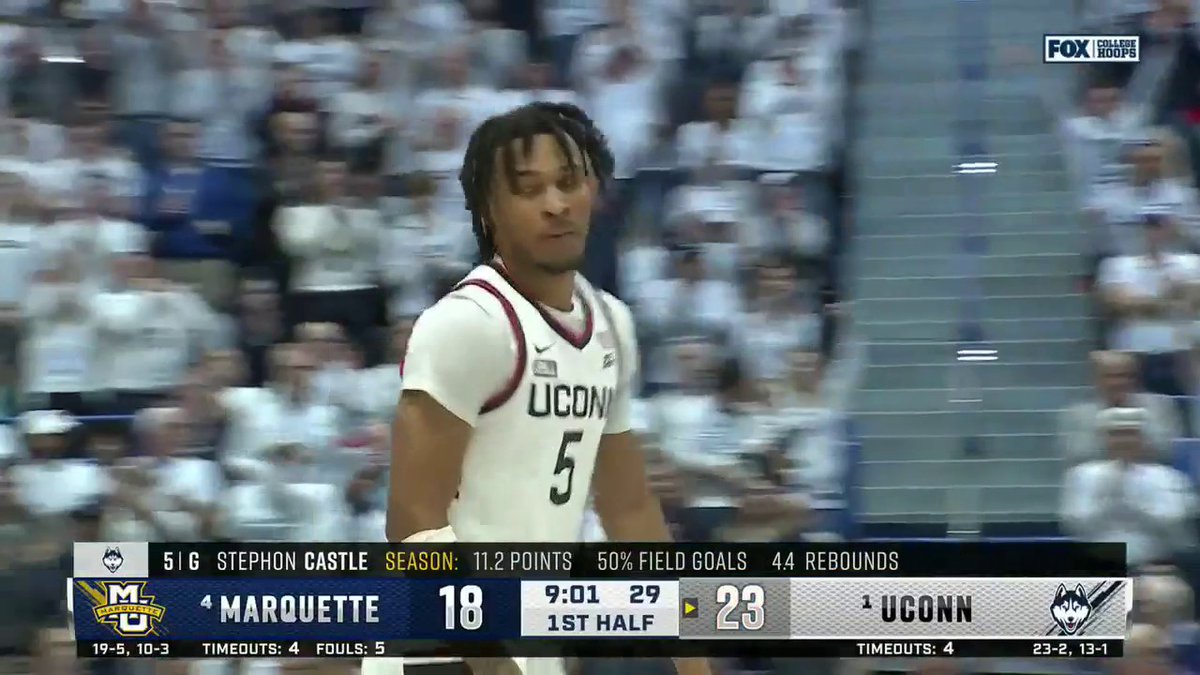 SHOWTIME! 🍿 Jaylin stewart with the rejection, Stephon Castle with the triple! 💪 UConn Men's Basketball