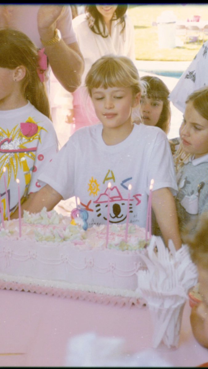It's my Birthday 🎶🎂 On this day, an #Icon was born 😉👸🏼🥂 This is my first birthday celebrating with both of my beautiful babies. 🥹 I’m feeling so nostalgic of how far I have come and so excited for the future ahead as a #SlivingMom. 💕