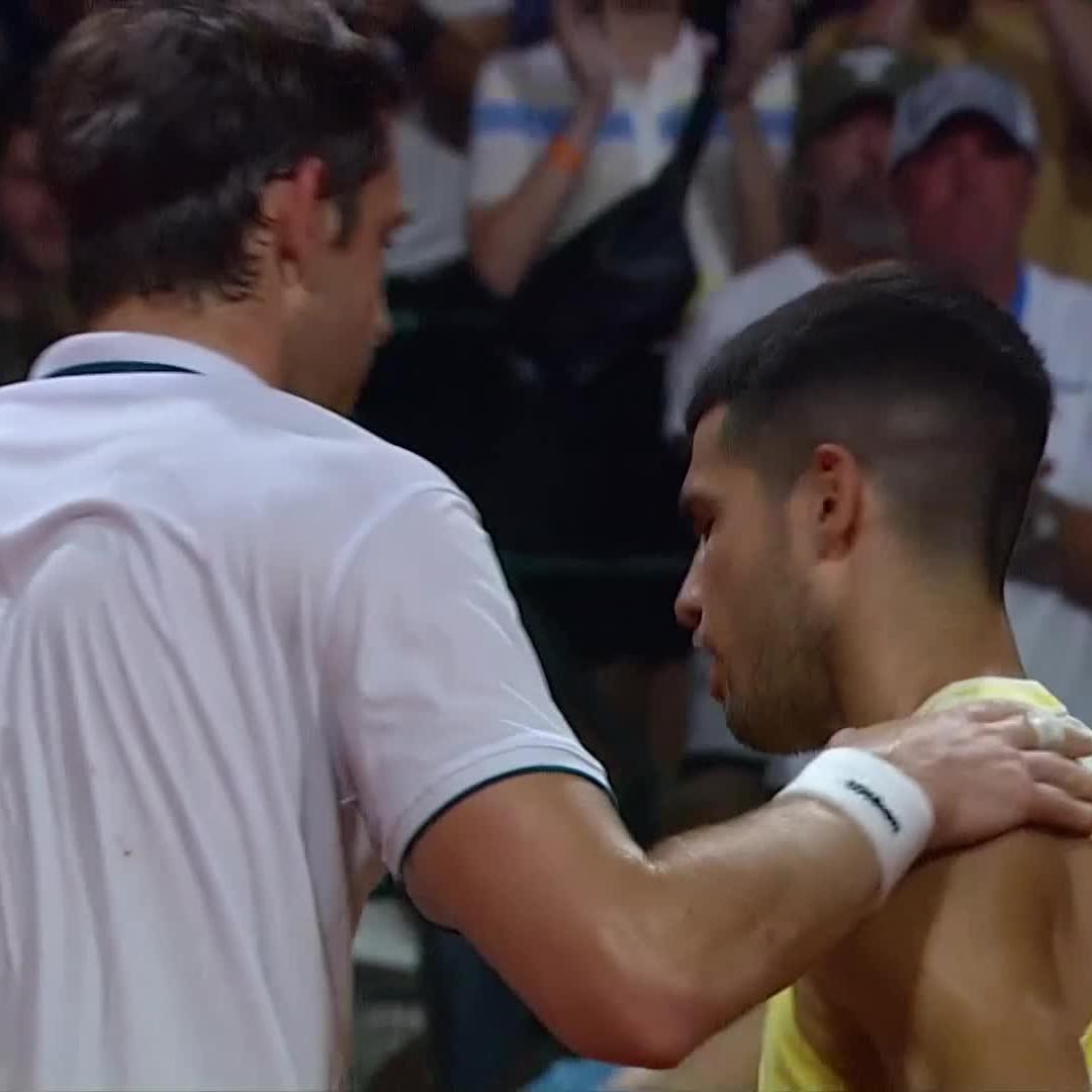 RED HOT CHILE PEPPER 🌶️🇨🇱 Nicolas Jarry knocks out world No.2 Alcaraz 7-6(2) 6-3 at @ArgentinaOpen for the biggest win of his career!