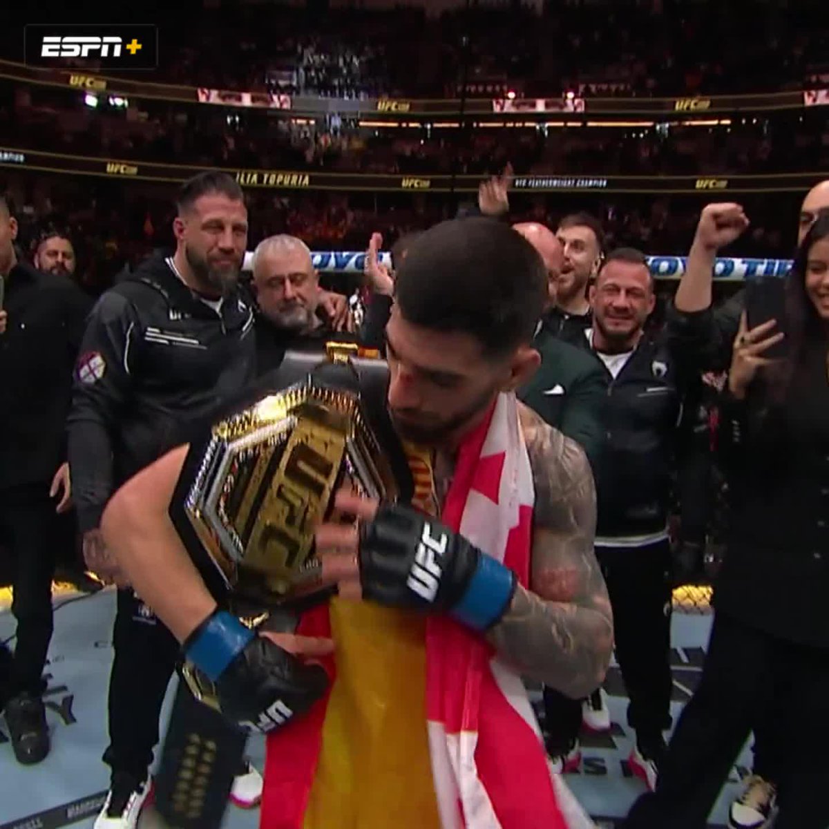 "And Conor McGregor, if you still have some balls, I will be waiting for you in Spain." Ilia Topuria 😮