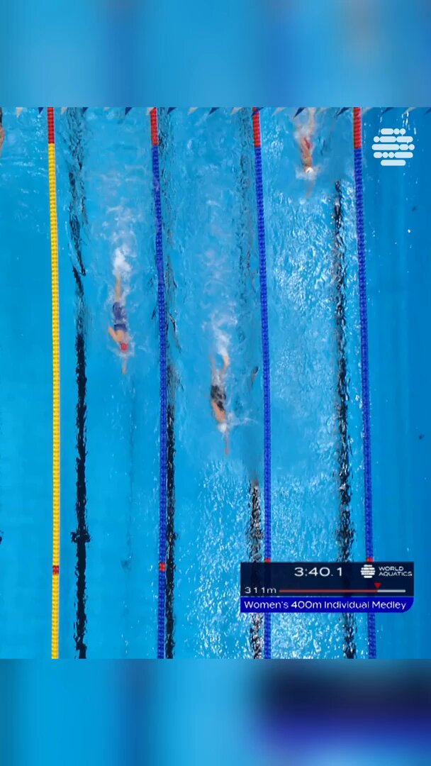 🥇 Freya Colbert is WORLD CHAMPION! The 19-year-old's first global medal is a golden one in the 400m medley ✨ #AQUADoha2024