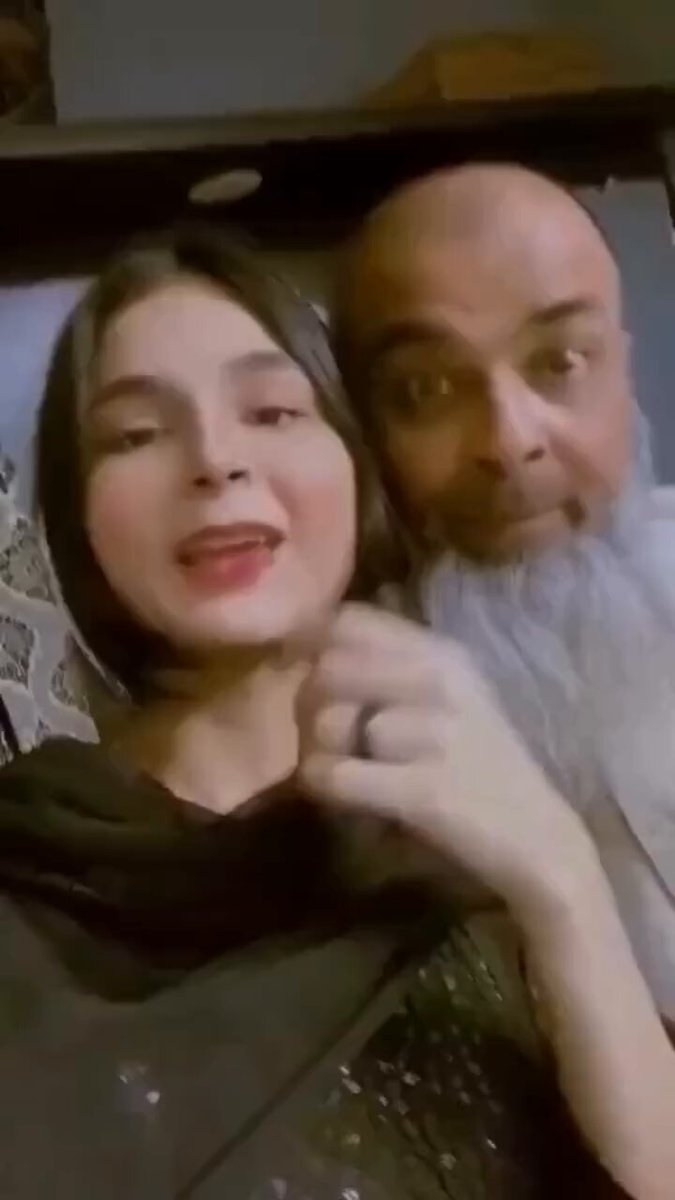 زہر ملے گا؟؟؟ 😐