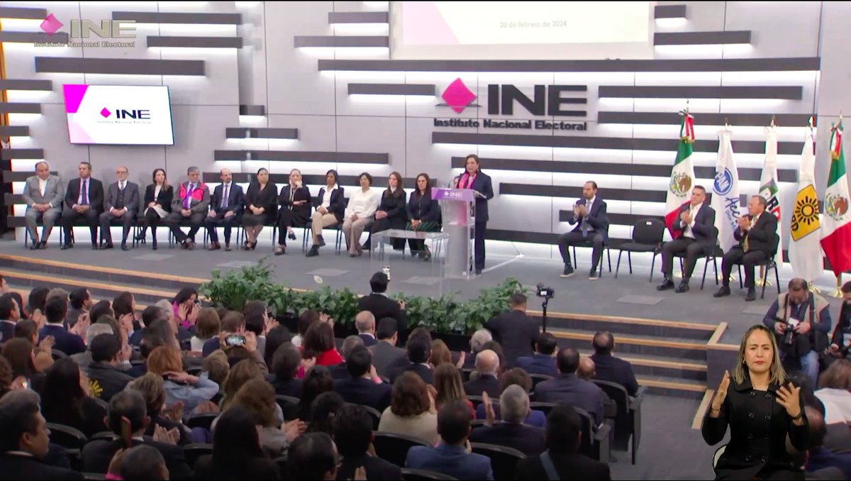 El @INEMexico y el Tribunal Electoral del PJF deben asumir su responsabilidad histórica frente a un hombre que olvidó la jefatura de Estado, para asumir las tareas coyunturales de una jefatura de campaña de la corcholata. Mi discurso completo en: #FuerzaYCorazón