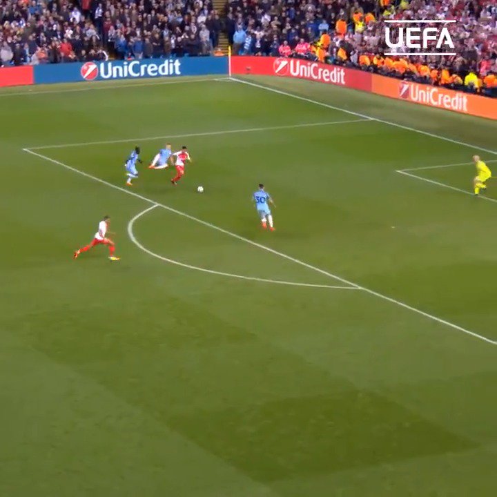 Kun Agüero 🇦🇷-Falcao 🇨🇴-Mbappé 🇫🇷. Hace 7 años, Manchester City derrotaba 5-3 a Monaco en uno de esos partidos de Champions que quedan en la retina futbolera. SHOWTIME. 👇