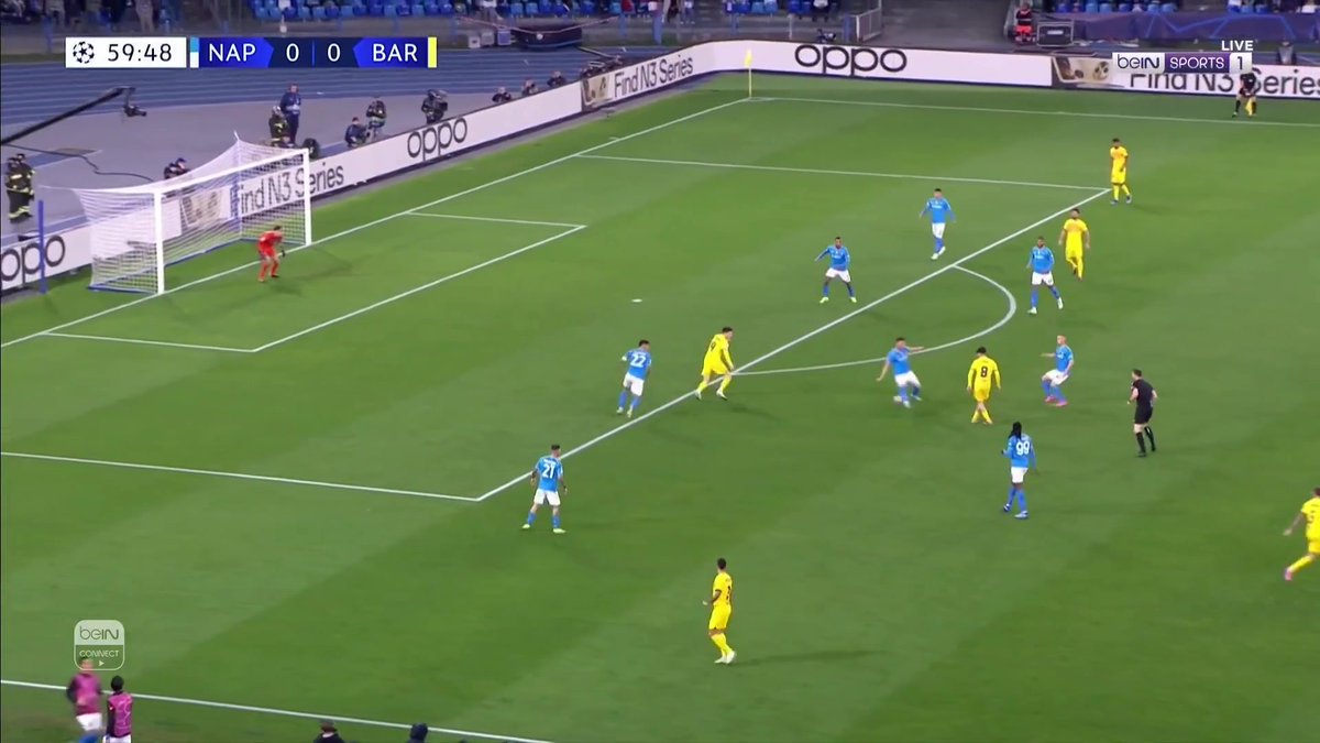 ليفاندوفسكي يفتتح التسجيل لبرشلونة #دوري_أبطال_أوروبا | #برشلونه_نابولي #UCL