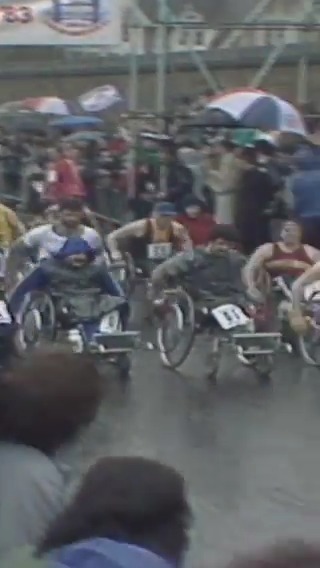40 years on from our first wheelchair race, the TCS London Marathon has become the first marathon in the world to give equal prize money for elite disabled and non-disabled athletes. Six time winner Tanni Grey-Thompson explains what this means for sport 👇 Info ▶️