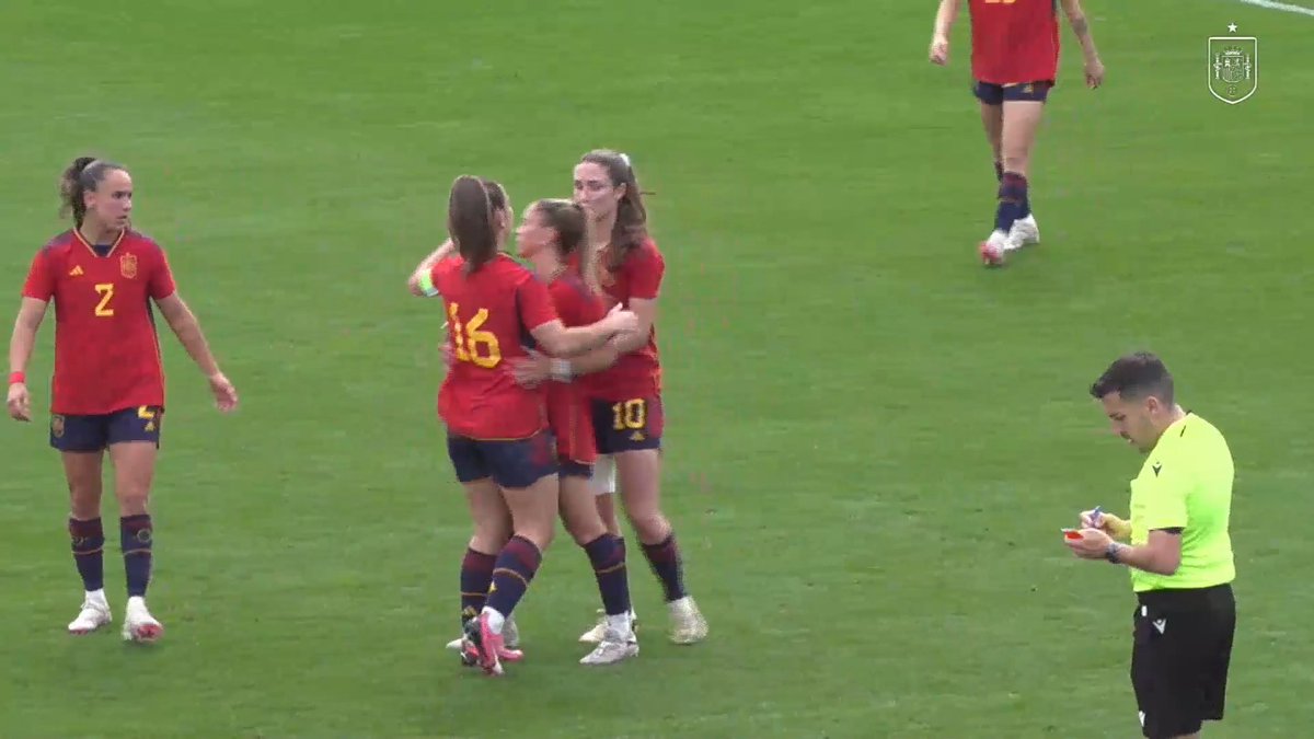 ⚽ ¡Qué golaaaaaaaaaazo de Bruna Vilamala! ¡Zapatazo a la escuadra para anotar el tercero! 🇪🇸🆚🏴󠁧󠁢󠁥󠁮󠁧󠁿 | 3-1 | 80' 📺