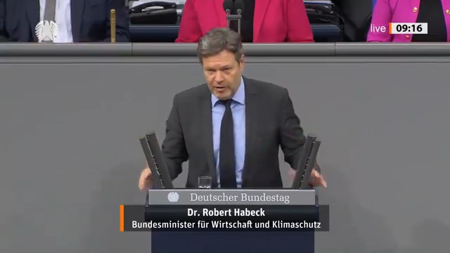 Wie kommen wir wieder zu mehr Wachstum? Das ist die große Herausforderung unserer Zeit. Damit wir sie bewältigen, brauchen wir mehr Arbeitskräfte. Dazu Bundeswirtschaftsminister #Habeck heute im Bundestag.