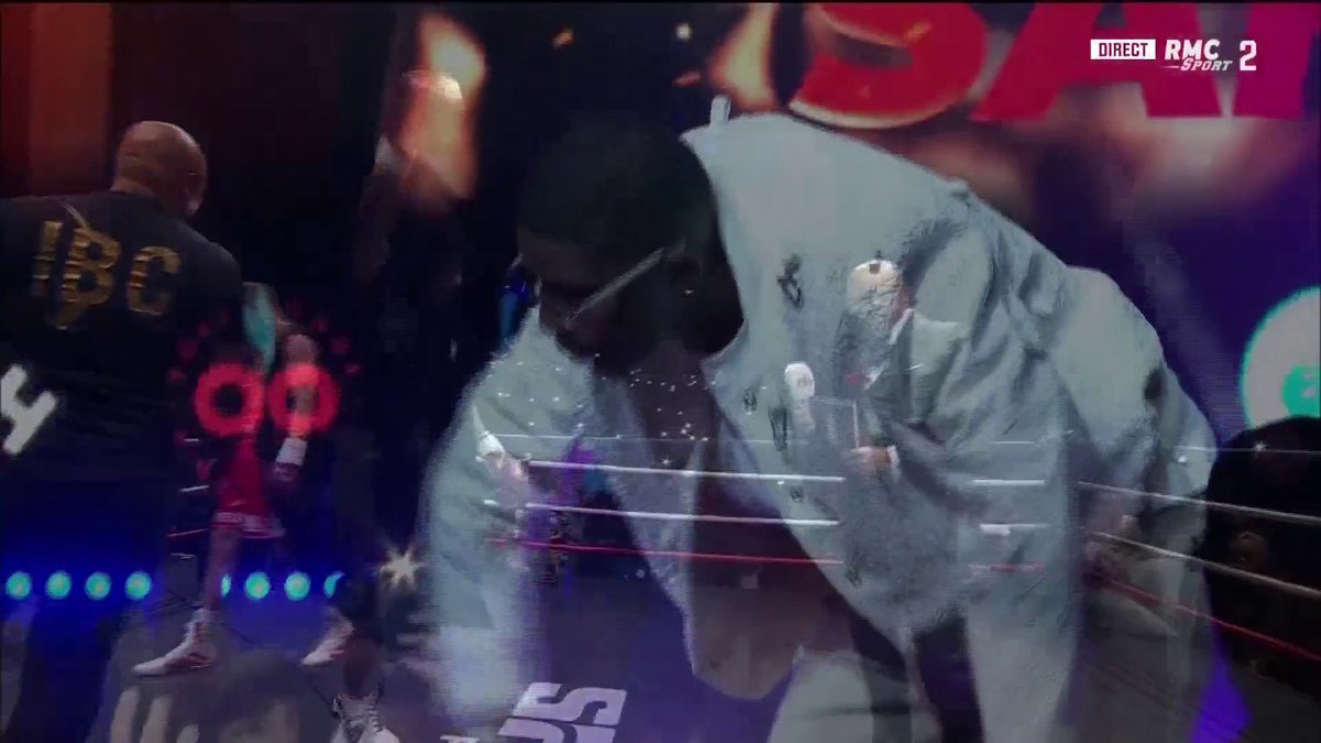 L'entrée de Bakary Samaké avec Uzi 🕺