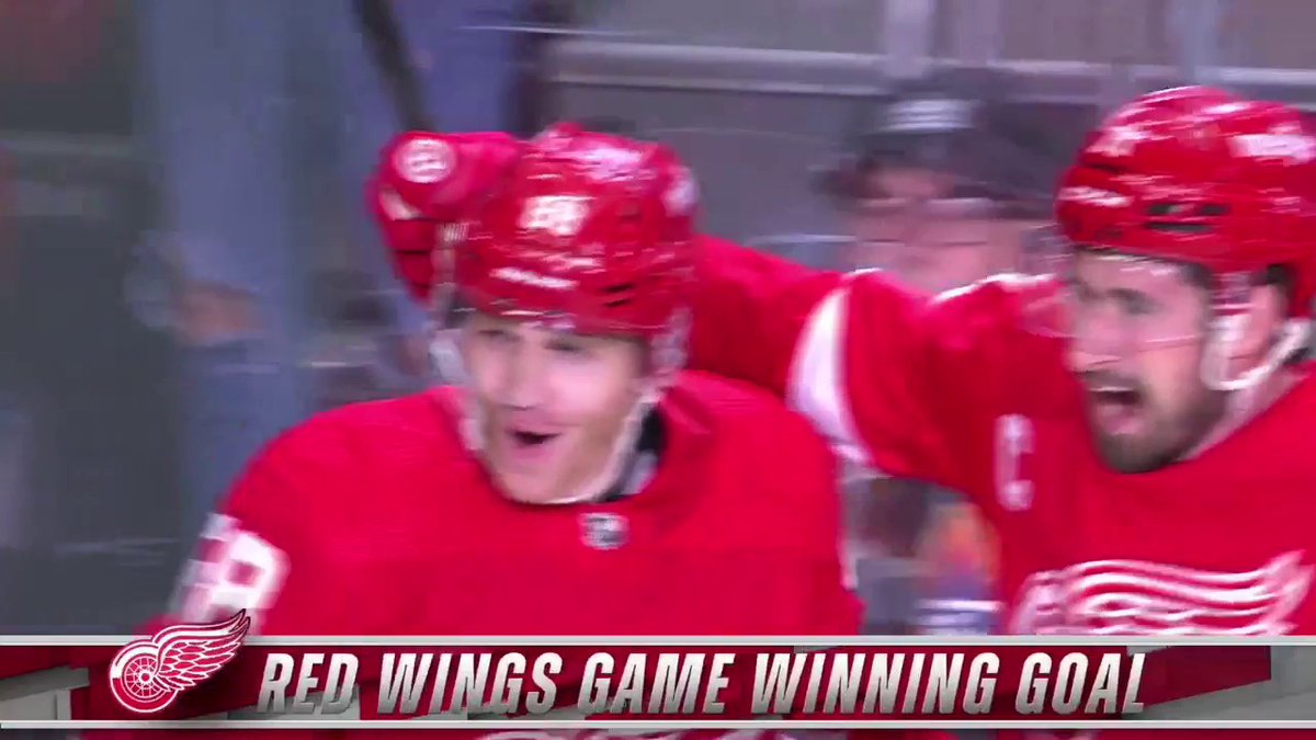 PATRICK KANE WITH THE OVERTIME WINNER! #LGRW