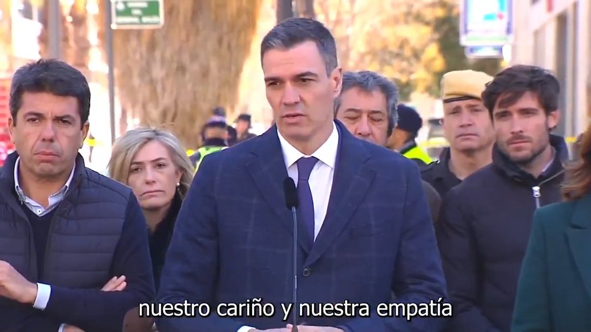 En nombre del Gobierno quiero trasladar nuestra solidaridad, cariño y empatía a los familiares de las víctimas. Quiero agradecer a los servidores públicos su sobresaliente labor, incluso jugándose la vida. Estamos aquí para ayudaros, para mostrar nuestro compromiso y la solidaridad del conjunto de la sociedad española.