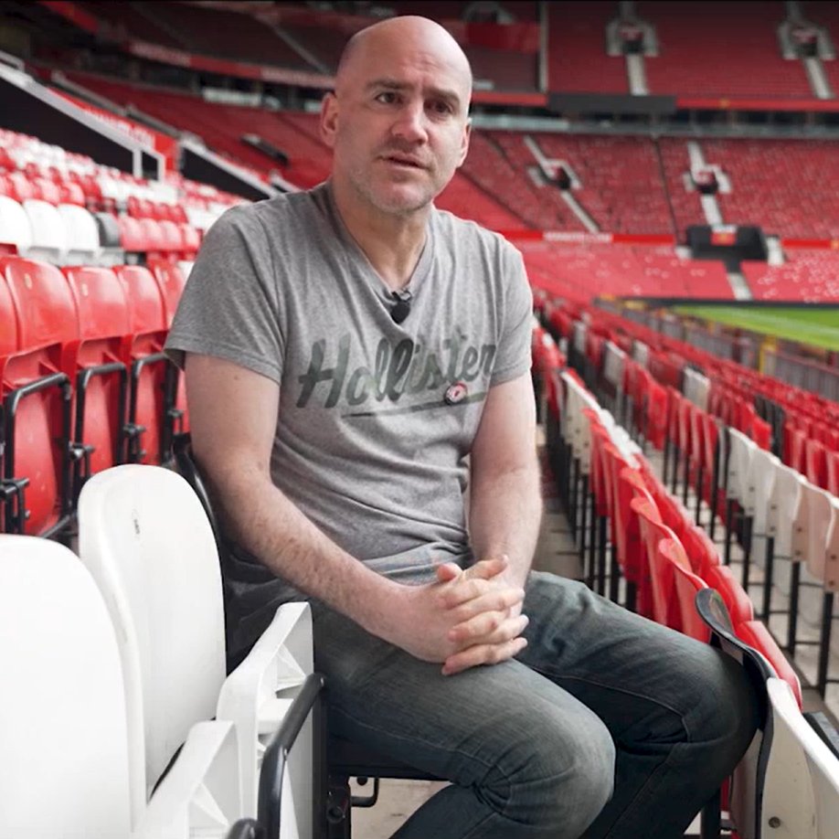 One club, one love ❤️🌈 Two nominations of United relevance at tonight's @FvHTweets event: ➖ Professional Club Award ➖ Hero Award: Eric Najib, Rainbow Devils chair This is what we're all about 👇 #MUFC || #FvH2024