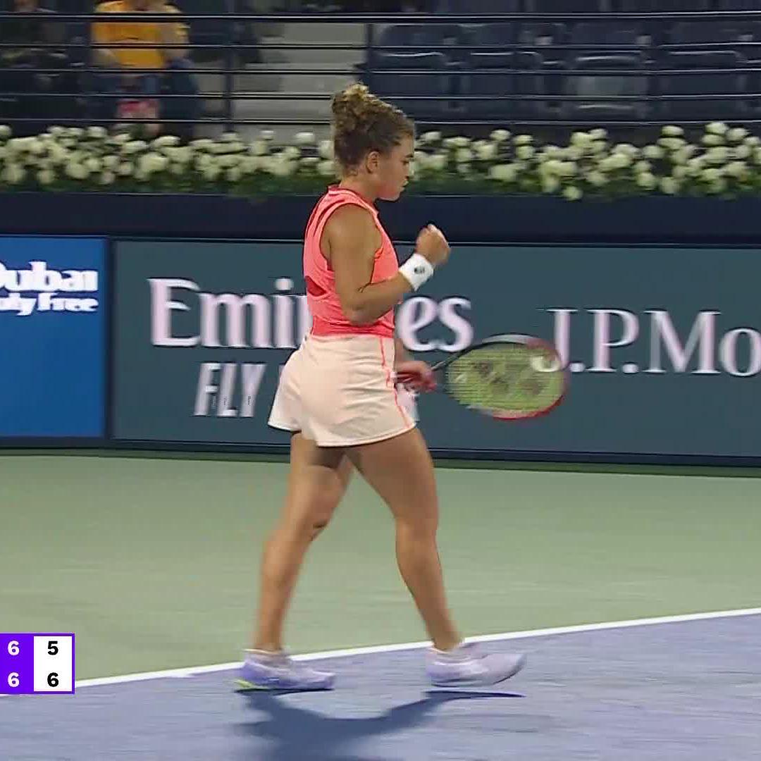 Ice. Cold. 🥶 Jasmine Paolini came up with some brave tennis to save a SIXTH set point in the second set tiebreak! #DDFTennis