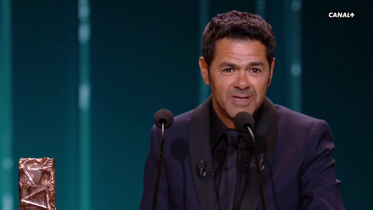 "Ta gue***" 😂 L'entrée fracassante de Jamel Debbouze sur la scène des #César2024