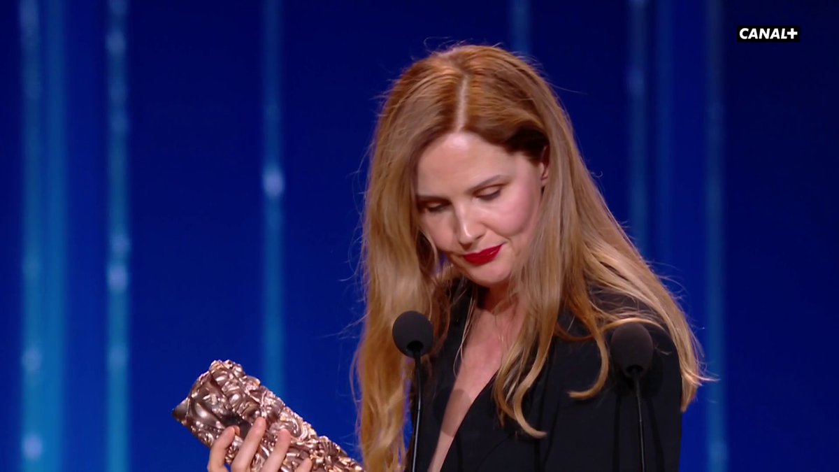 "Etre la deuxième femme de l'histoire des César à obtenir ce prix en 49 ans ce n'est pas rien" 🎙️ L'émotion de Justine Triet au moment de recevoir le César de la Meilleure réalisation. #César2024
