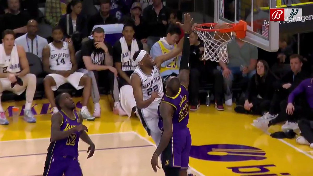 Malaki Branham played high school basketball at St. Vincent-St. Mary in Akron, OH. He just dunked on a fellow alum in the NBAโฆ.LeBron James. This has to be a dream come true for the 20-year-old. One for the grandkids.