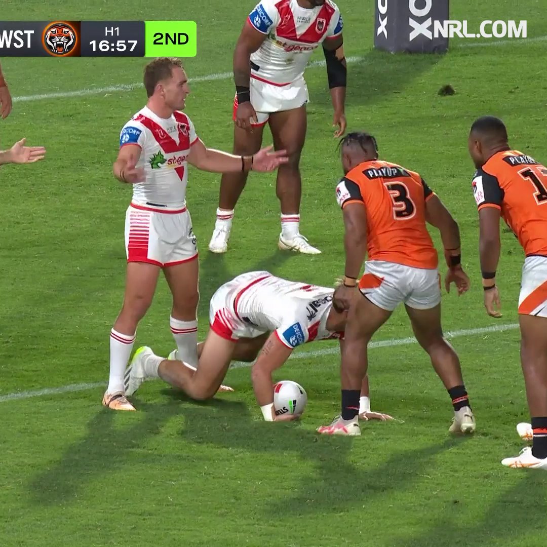Justin Olam goes WHACK 💥 #NRLDragonsTigers
