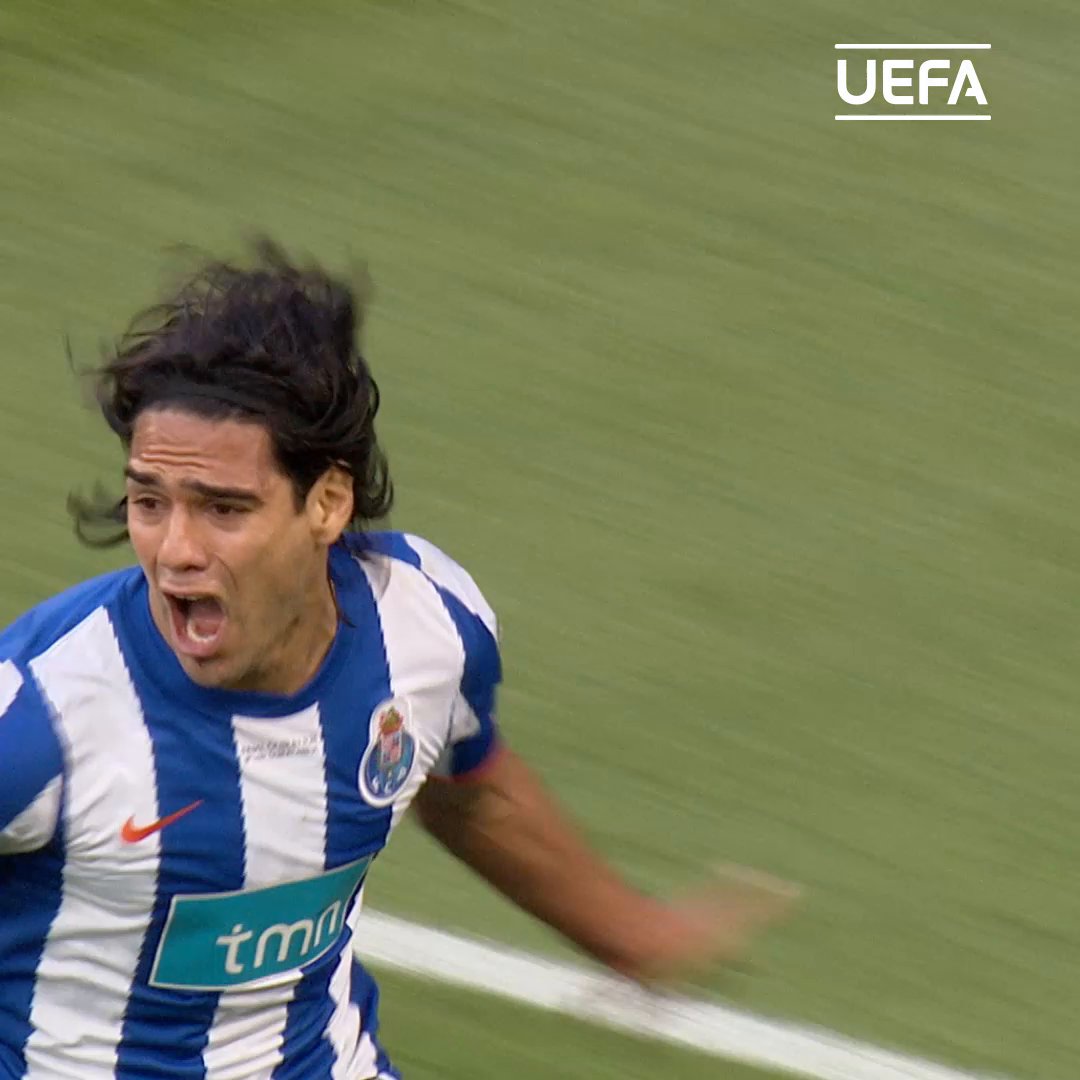 Nunca es mal momento para recordar la letalidad de los cabezazos del Tigre Falcao 🇨🇴🐯