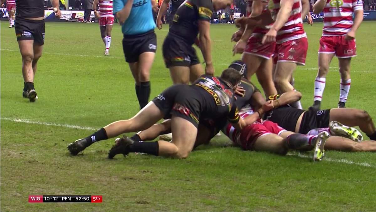 TRY ⚠️ Jake Wardle puts Wigan Warriors back in front by the finest of margins 🤏