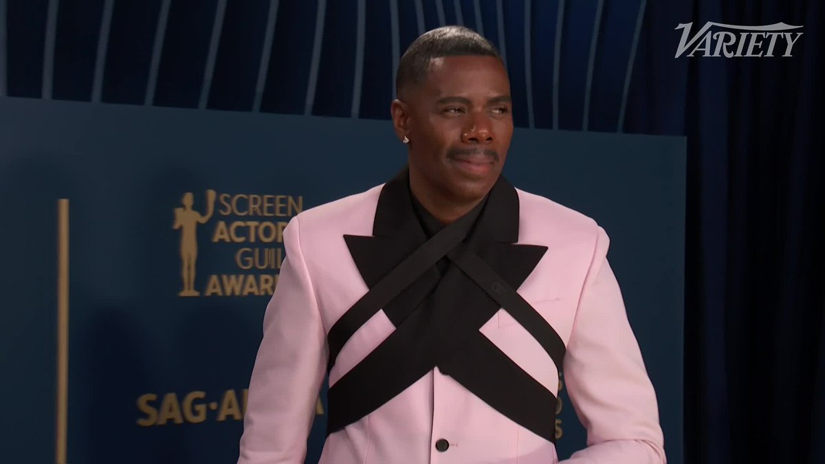 Colman Domingo poses for photos at the #SAGAwards.