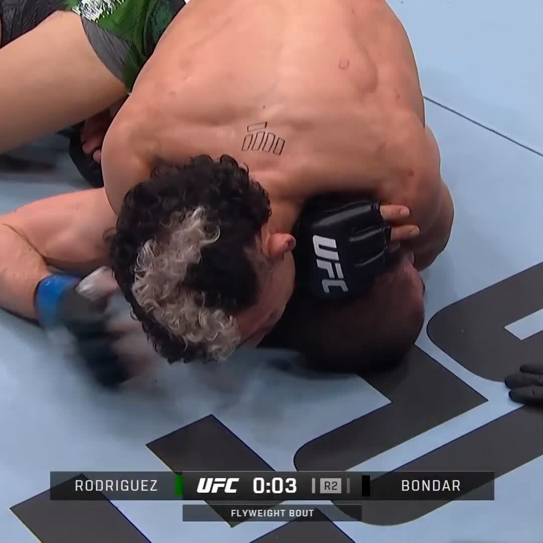 FIRST FINISH OF THE NIGHT FOR MEXICO 🇲🇽 Ronaldo Rodriguez gets the tap in his Octagon debut at #UFCMexico