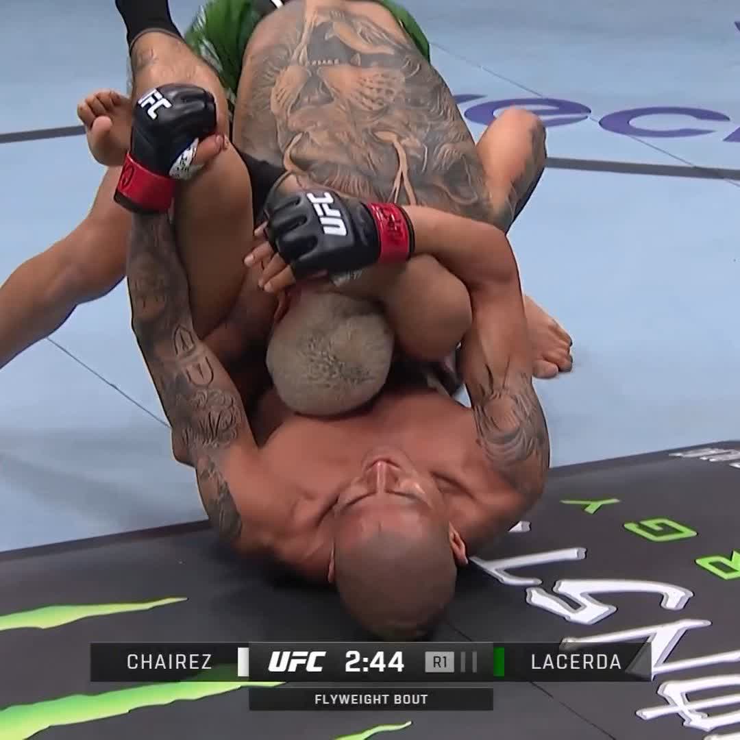 Left no doubt in the rematch 😤 Edgar Chiarez gets the tap to secure his first UFC victory #UFCMexico