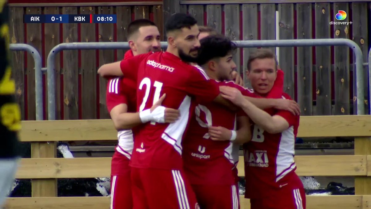 Axel Lundgren och Karlbergs BK tar ledningen mot AIK på Skytteholms IP. Se matchen på