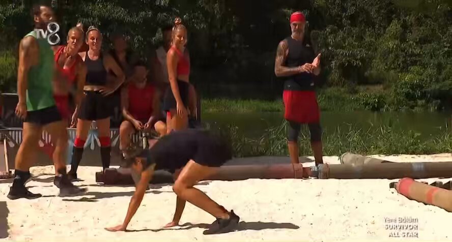 mervenin sevincine mavi takımın daha kötüsü geldi merve yapma demeleri kahkaha atıyorum bu nasıl sevinç aqqq #Survivorallstar2024