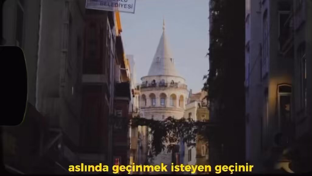 Geçimsiz, şikayetçi, anlayışsız olan herkesten bıktım. bu videoyu milyona izletin. Bitsin bu işkence uzak olsun,ben böyleyim diyen insanlar.