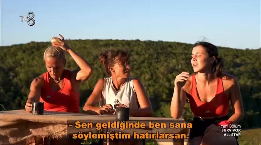 Nefise efendi Yunus Emre, Merve grupta siz incir ağacı mısınız? Daha dün arkadaş dost dediğin Yunus Emre’ye sırf sizden sayıca daha fazla ve size karşı grupta diye beş para etmez diyerek sana güvenilmemesi gerektiğini bir kere daha göstermiş oldun! Eğer bir yaver arıyorsan çok uzaklara gitme git bir aynaya bak, rezil! #Survivor2024Allstar