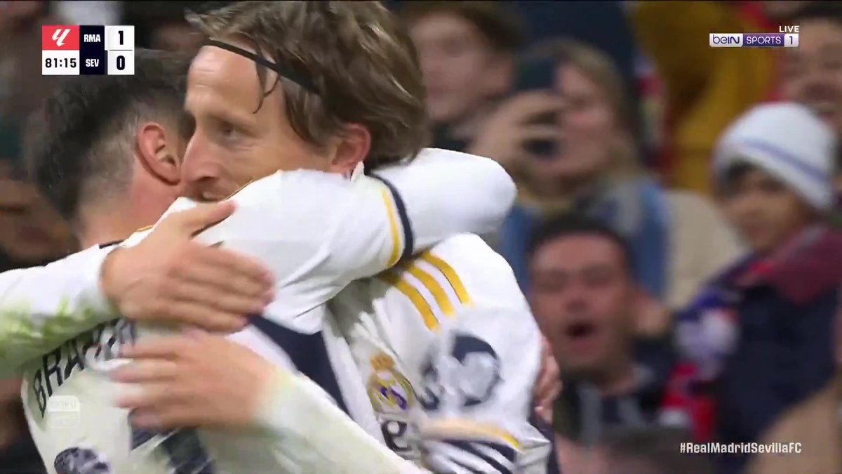 ما هذا يا لوكا ‼️ ⚽️🔥 تسديدة لا تصد ولا ترد من لوكا مودريتش افتتح بها التسجيل لريال مدريد #الدوري_الاسباني | #ريال_مدريد_اشبيليه #LaLiga