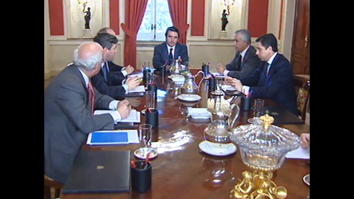 20 años del 11M. ¿Qué pasó entre el 11M y el 14M? Lo analizamos con periodistas de tres medios. Una tele, una radio y un periódico. TVE, SER, ABC. Entre ellos Gabilondo, Zarzalejos, Mendizábal, Morcillo, Llorente, Puigbó. El domingo 3M, noche temática.