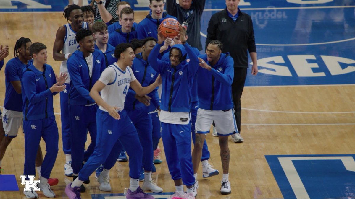 Let's talk about Antonio Reeves. #AllAmericanAntonio 🗣️ Kenny "Sky" Walker 🎥 Kentucky Sports Video