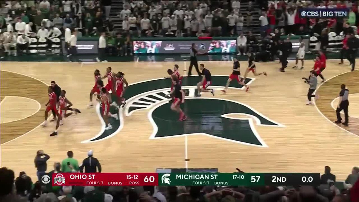 OHIO STATE STUNS MICHIGAN STATE AT THE BUZZER 🚨