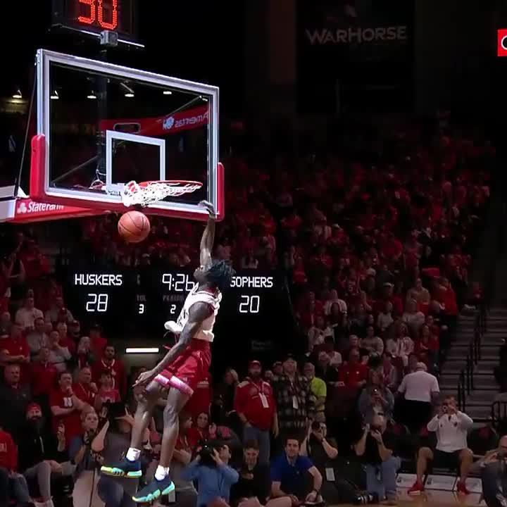 What's your favorite halftime entertainment? 🤔 Nebraska Men's Basketball just hosted a dunk contest featuring Nebraska Football players, and it was electric. ⤵️