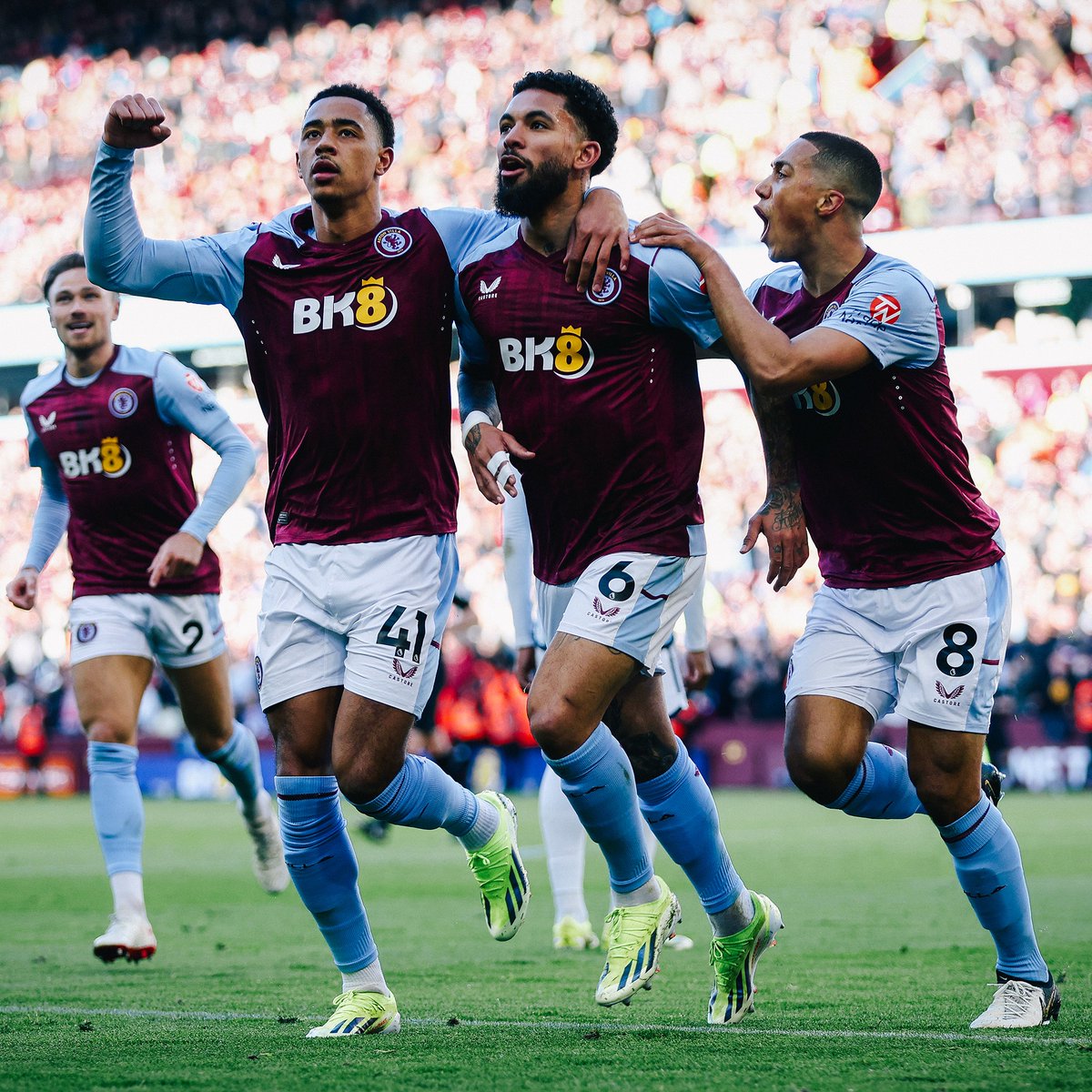 52 seconds. 15 passes. 11 players. 👌 EVERY Aston Villa player touched the ball in the build-up to @DGOficial's first goal on Saturday. 🤯