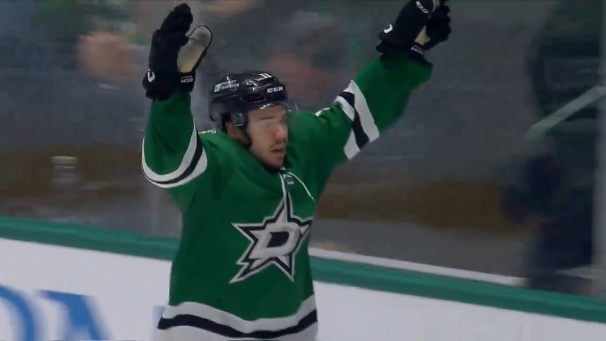 FROM WYATT JOHNSTON TO LOGAN STANKOVEN FOR HIS FIRST OF SO MANY NHL GOALS TO COME! 🚨 HAPPY BIRTHDAY, LOGAN STANKOVEN! 🥳