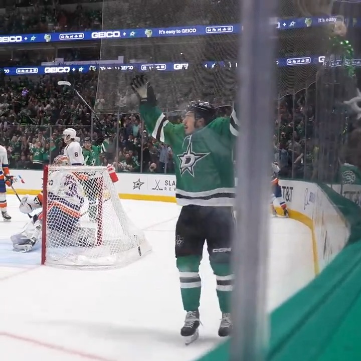 Logan Stankoven's first NHL goal on his 21st birthday in front of the home crowd and his family in Victory Green. Draw it up better. ✍️