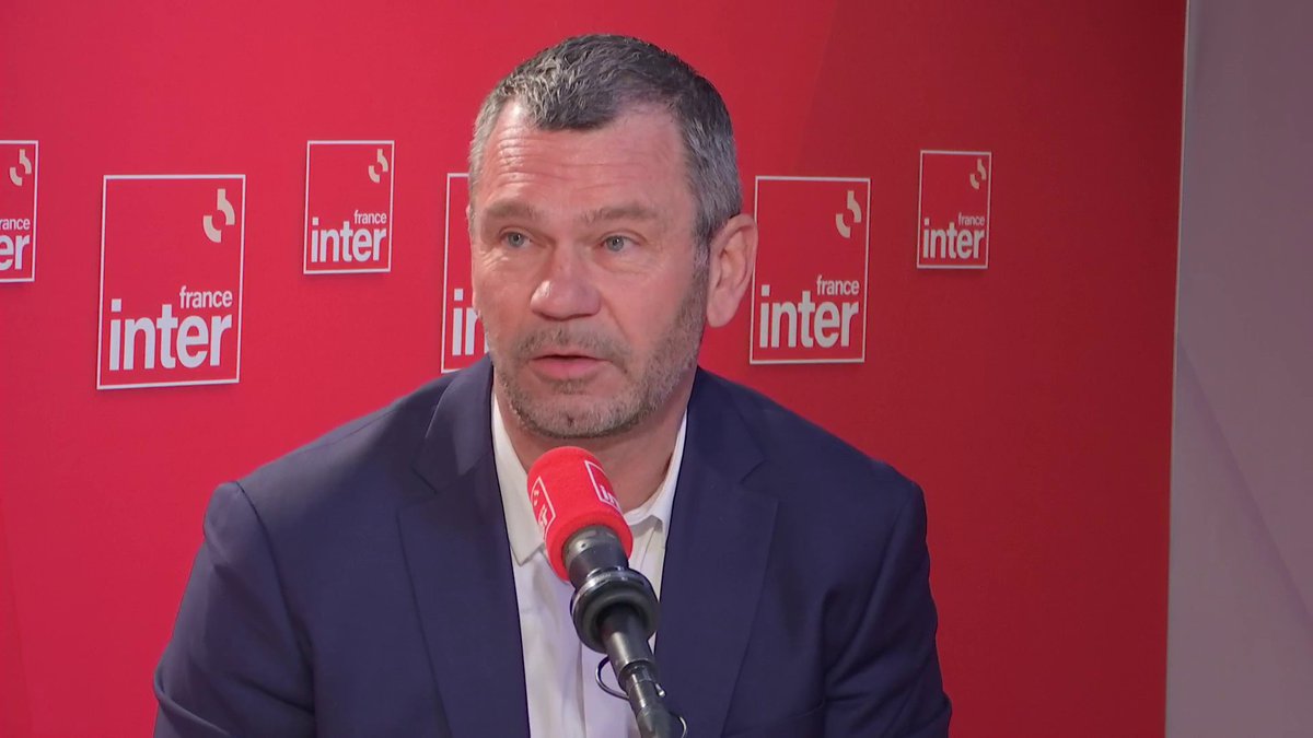 "On a vu une violence qui vient du fond des tripes des agriculteurs, avec des revendications légitimes", analyse Thierry Cotillard, le président du groupement Les Mousquetaires, après l’ouverture mouvementée du Salon de l’agriculture samedi. "Il faut maintenant agir." #Le710Inter
