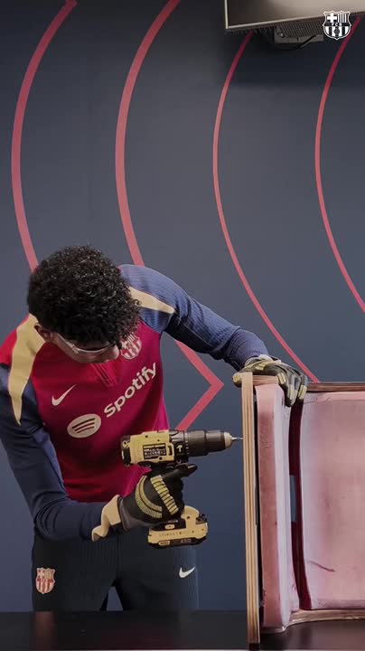 Who has built the best seat of Spotify Camp Nou? 👷🔩🪑🏟️
