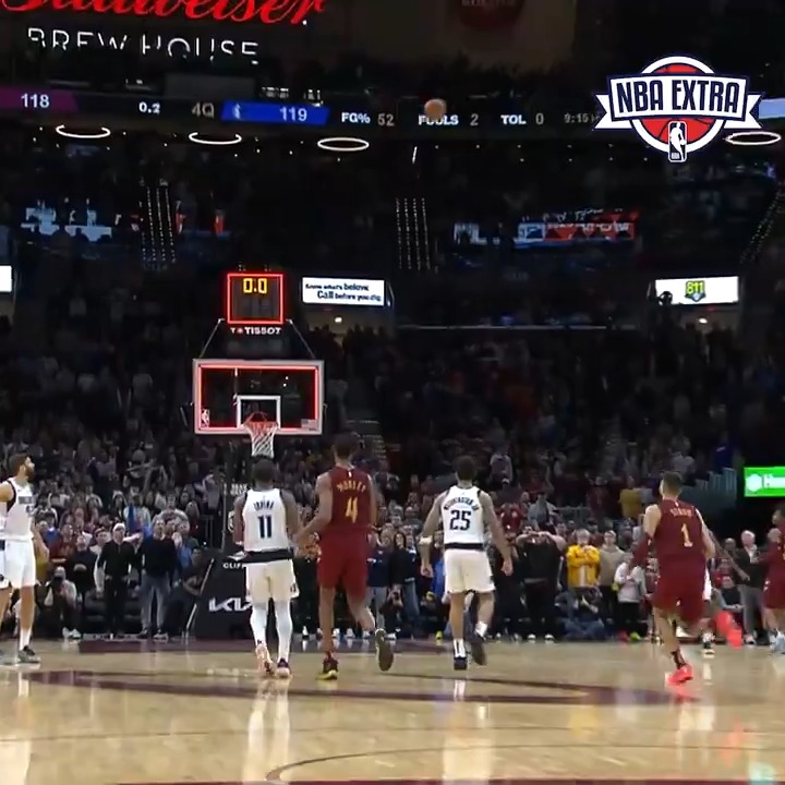 🏀 #NBA 🔥🔥 LE BUZZER BEATER DE L'ANNÉE POUR MAX STRUS 🔥🔥 #NBAextra