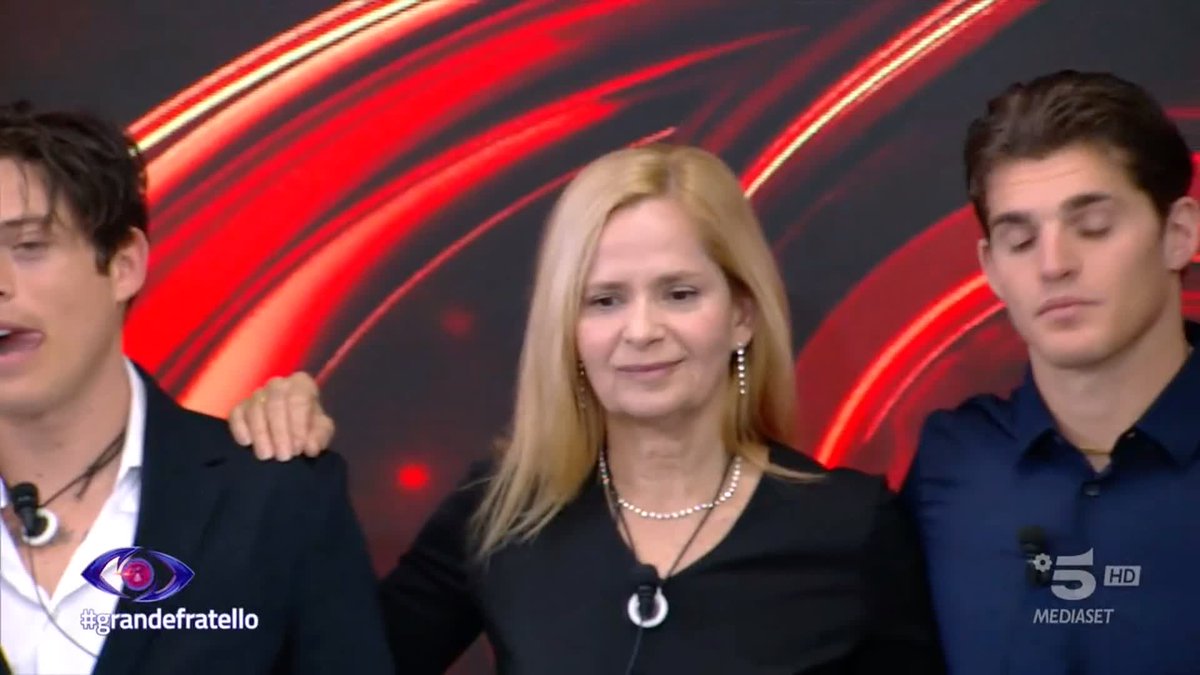 Il pubblico ha deciso che i concorrenti che potranno continuare a restare in Casa sono: Marco e Grecia! #GrandeFratello