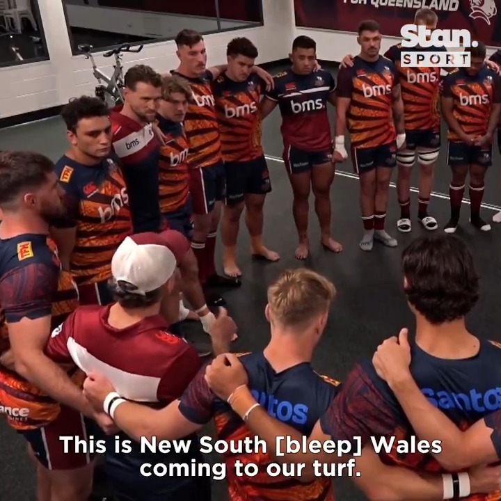 It's 'Kiss Cam' but not as you know it 👀 Go behind the scenes as we mic'd up Les Kiss and Darren Coleman for Reds v Tahs. ↳ Catch the full 'Coaches Mic'd Up' in Super Rugby Pacific Round 2. Friday from 5:30pm AEDT. #StanSportAU #SuperRugbyPacific Queensland Reds NSW Waratahs
