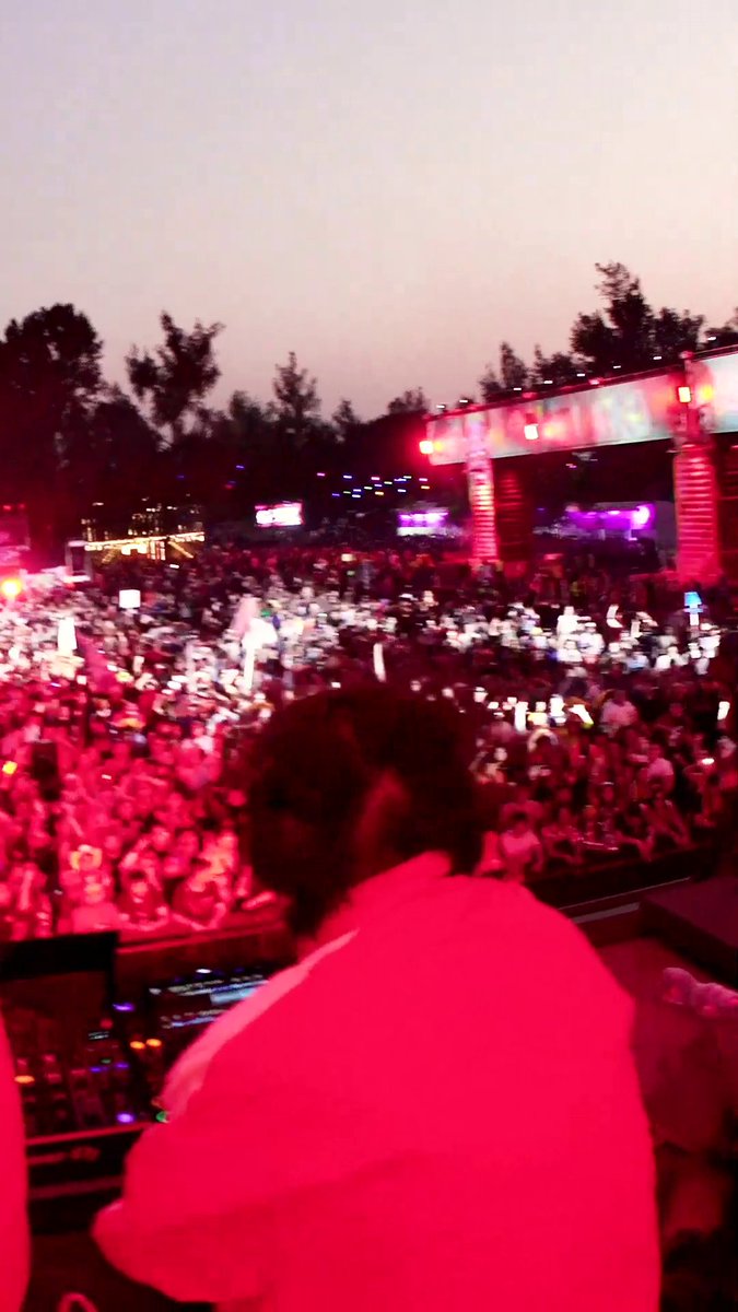 THANK YOU FOR GETTING UP OFF YOUR FEET, EDC Mexico!💥👟 Sihk Alby Loud