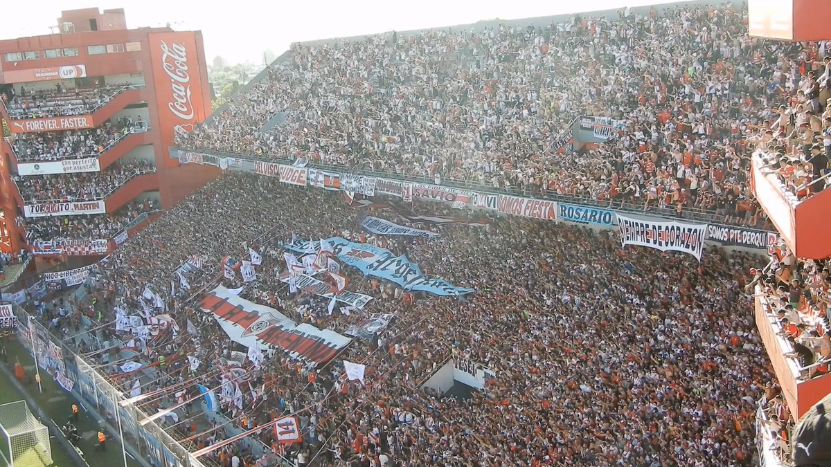 En las buenas y en las malas a la cancha yo voy 🎶 los borrachos van a todos lados siempre van con vos ⚪️🟥⚪️