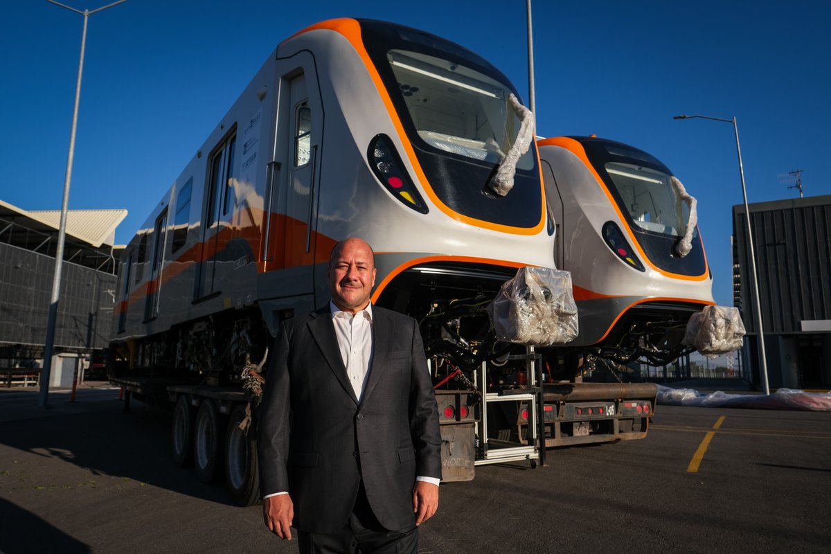 Fueron muchos años de lucha poniendo primero a Jalisco para llegar a este momento tan especial para mí y para Tlajomulco, para nuestra ciudad y todo el estado. Acompáñame a conocer los nuevos vagones de tren de la #Línea4.