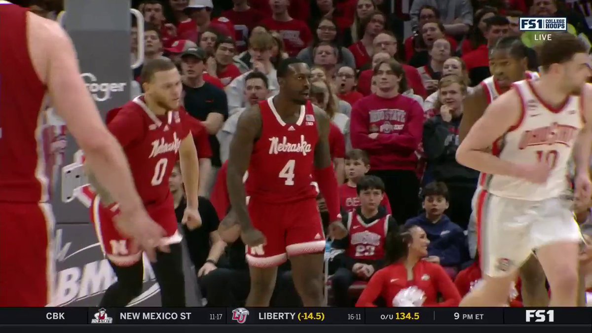 JUWAN GARY OMG 😳 Nebraska Men's Basketball (via FOX College Hoops)